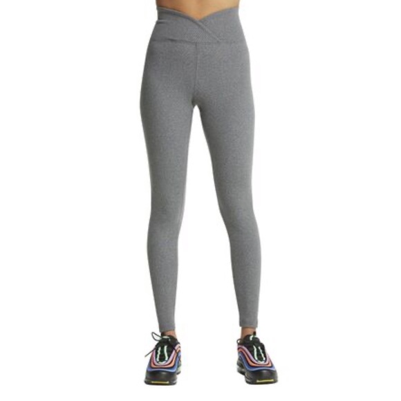 SOLD Year of Ours Grey Ribbed Veronica Leggings - Picture 1 of 1